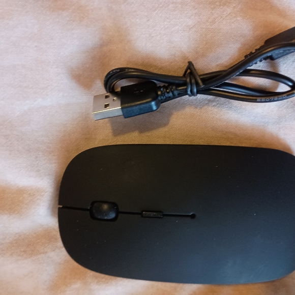 Nwot XBOSS  X5 Ultra thin Bluetooth wireless rechargeable mouse. - Picture 9 of 14